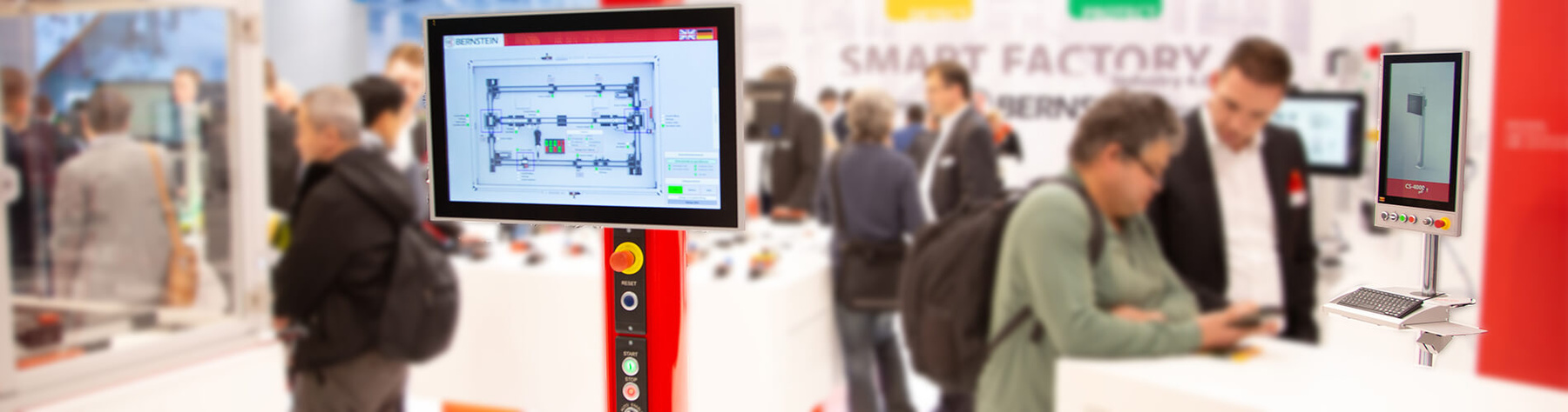 CS-4000 neXt industrial operator station from BERNSTEIN AG on a trade fair stand