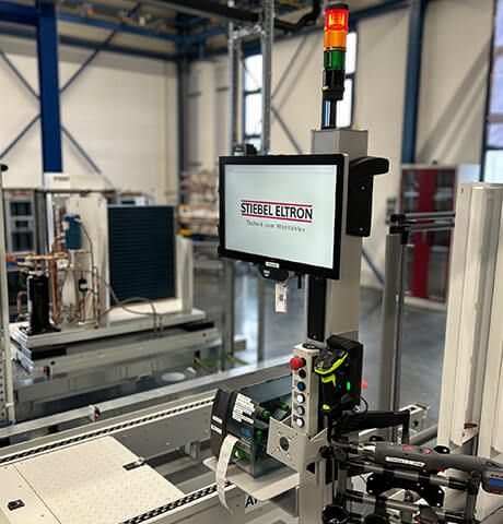 CS-4000 neXt control station in the production facility of Stiebel Eltron